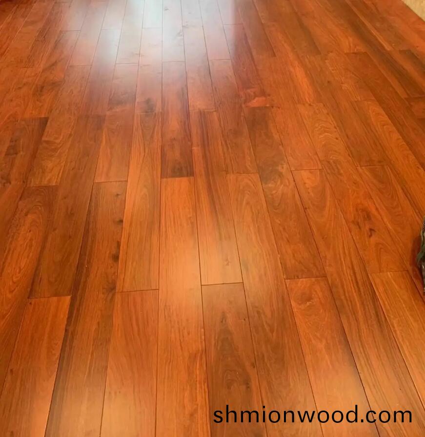 裝(zhuang)脩預算內(nei)如(ru)何(he)選擇(ze)最佳地闆(ban)